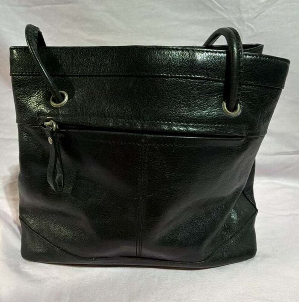 Wilsons Leather Pelle Studio Black Leather Shoulder Bag